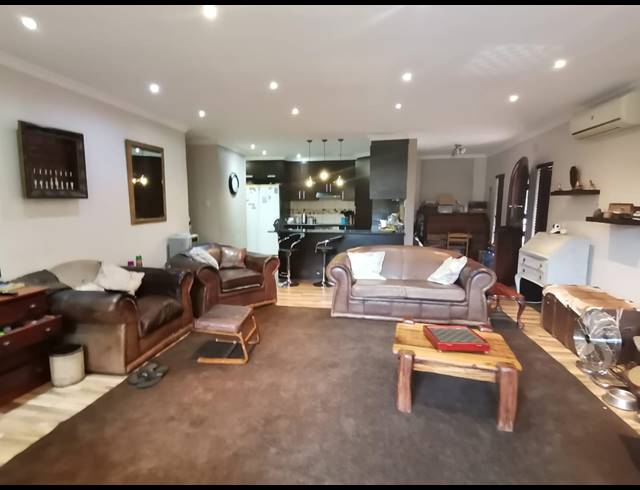 4 BEDROOM HOUSE SOLD IN VALHALLA